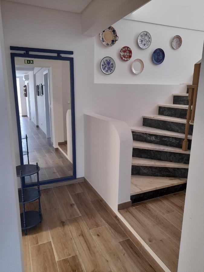 Hall 92 Quartos Com Wc Em Moradia Com Piscina A-Das-Lebres Loures Bagian luar foto