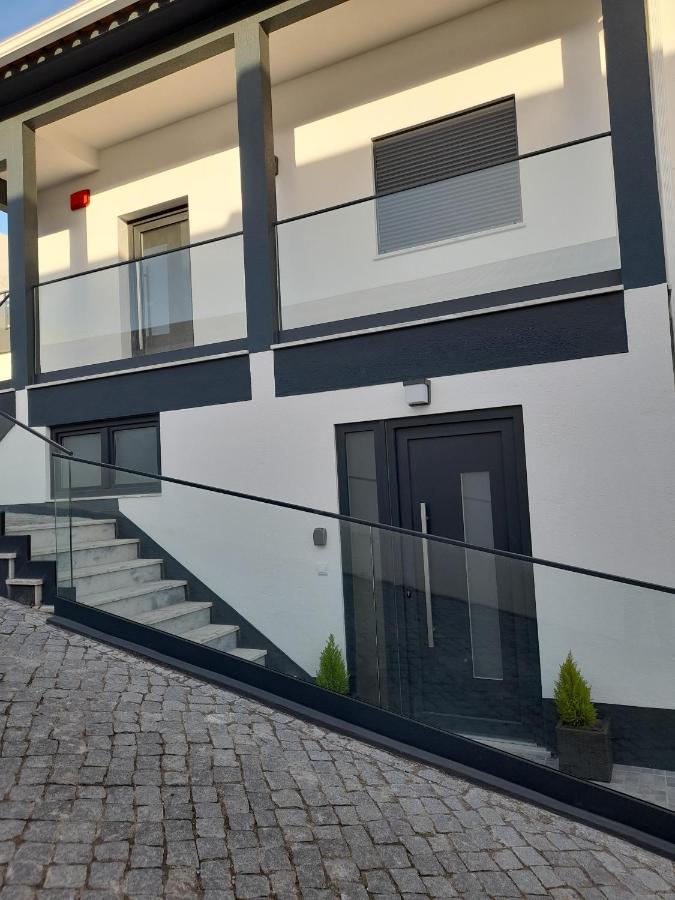 Hall 92 Quartos Com Wc Em Moradia Com Piscina A-Das-Lebres Loures Bagian luar foto