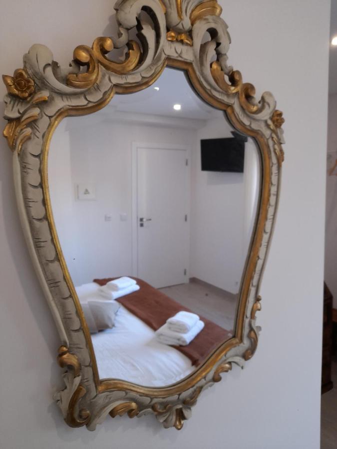 Hall 92 Quartos Com Wc Em Moradia Com Piscina A-Das-Lebres Loures Bagian luar foto