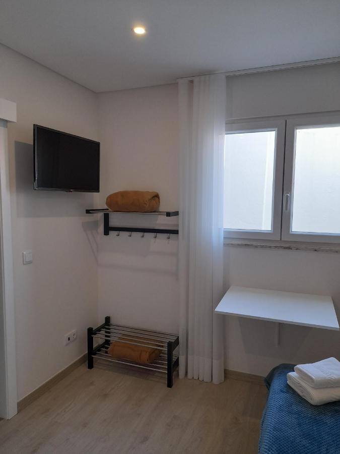 Hall 92 Quartos Com Wc Em Moradia Com Piscina A-Das-Lebres Loures Bagian luar foto